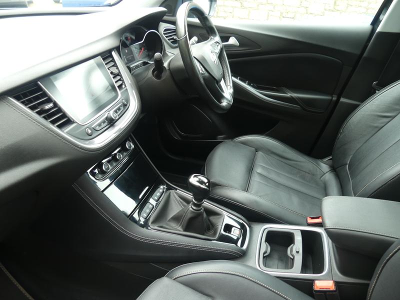 Vauxhall Grandland X Photo 49eecf3d-1422-445c-abde-70a987a9f963.jpg
