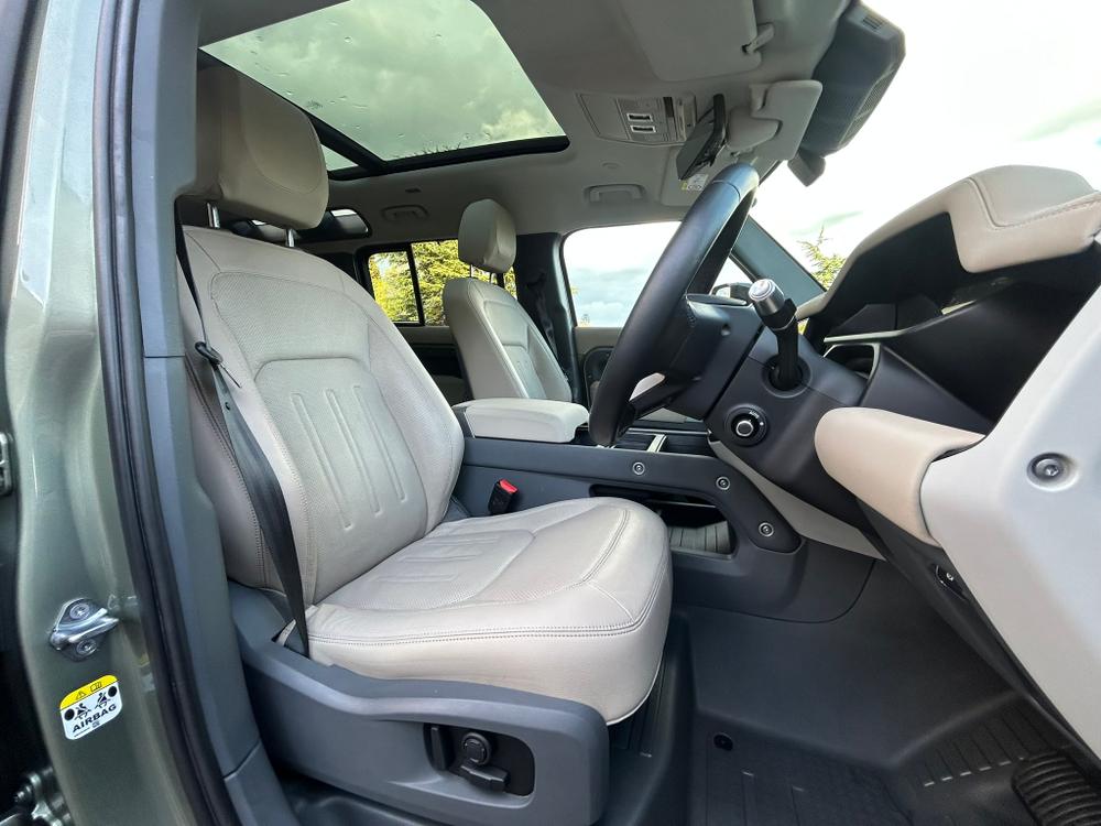 Used Land Rover Defender 110 LB21APX 12
