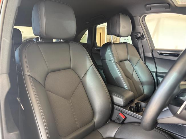 PORSCHE Macan Photo 14