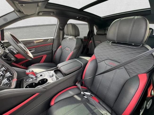 BENTLEY Bentayga Photo 14