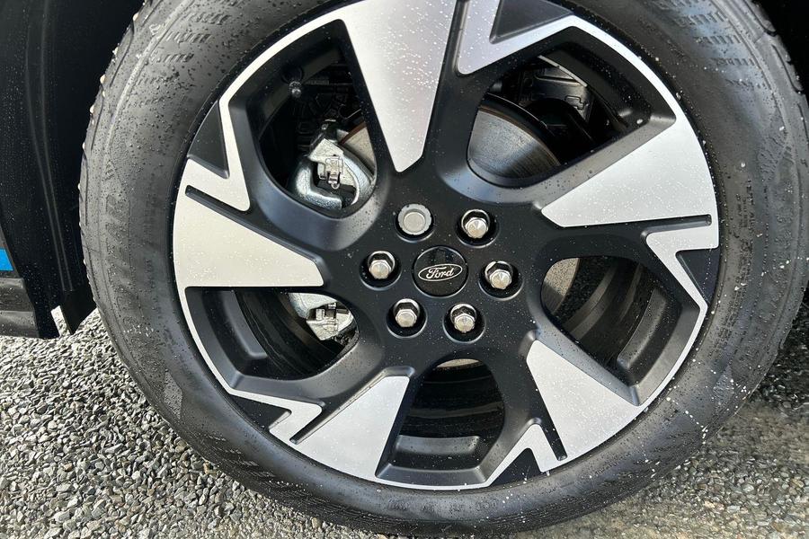 Ford TRANSIT CUSTOM Photo 4a1edb4d-0c40-437d-8ac8-a6ade75ccfd2.jpg