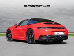 PORSCHE 911 Photo 2