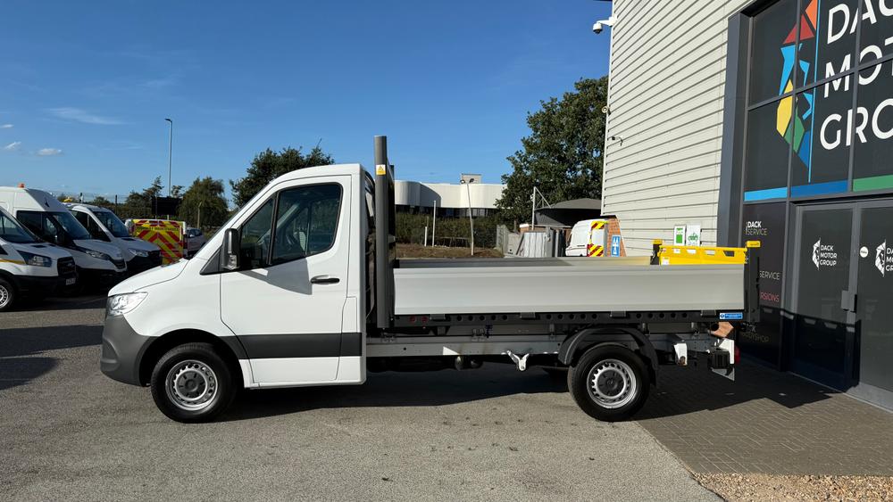 Mercedes-Benz Sprinter Photo 4a3e9fda-2807-4065-9fa3-c0f64f4f5441.jpeg
