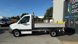 Mercedes-Benz Sprinter Photo 12