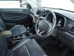 Hyundai TUCSON Photo 2