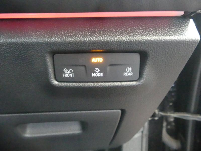 Volkswagen Tiguan Photo 4a54de10-1354-46ea-9814-c87e6496e20e.jpg