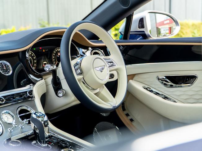 BENTLEY Continental GT  Photo 12