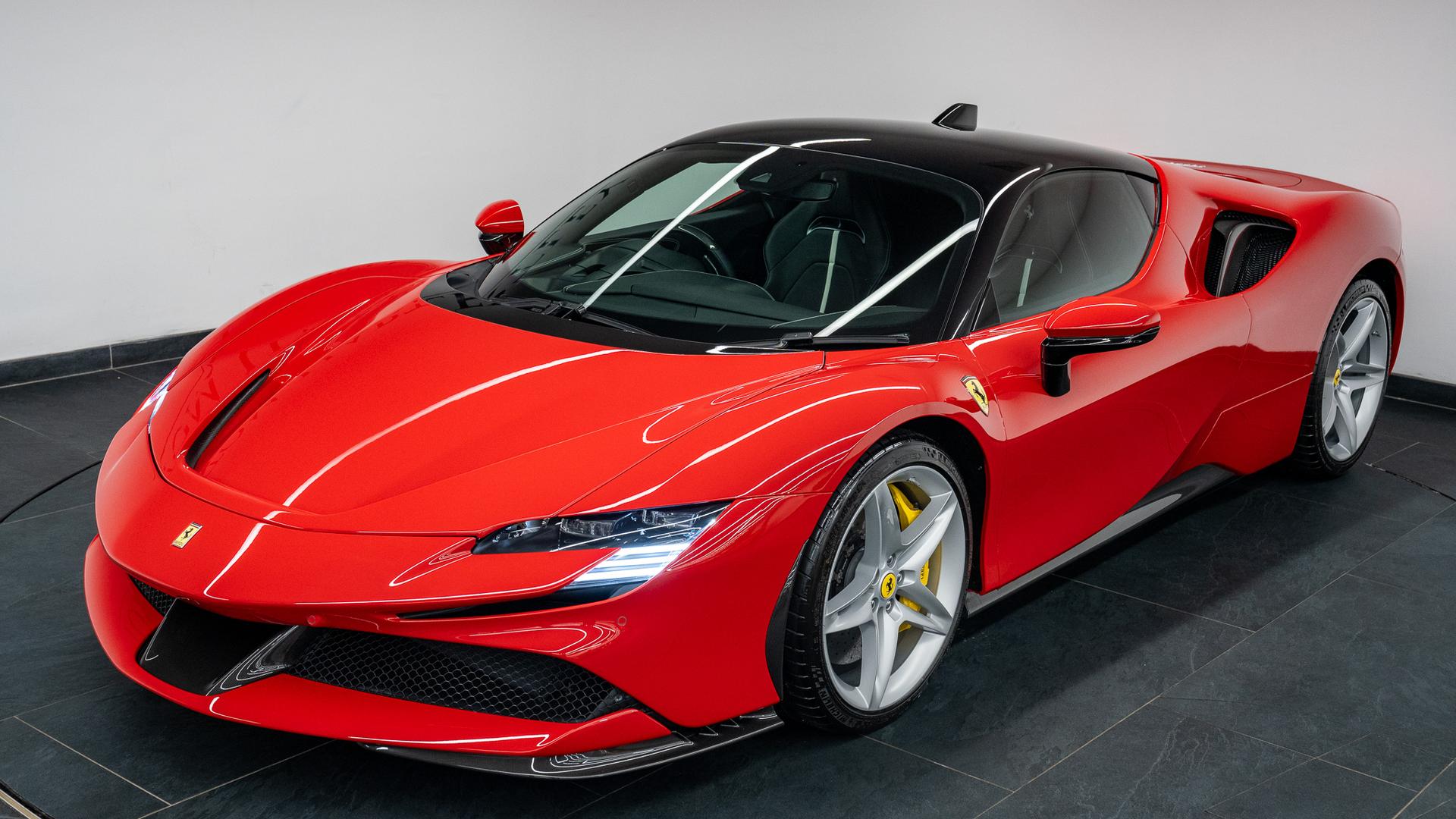 Ferrari SF90 Photo 4a70fb77-2d61-4cd4-a54a-9b84b574e74e.jpg
