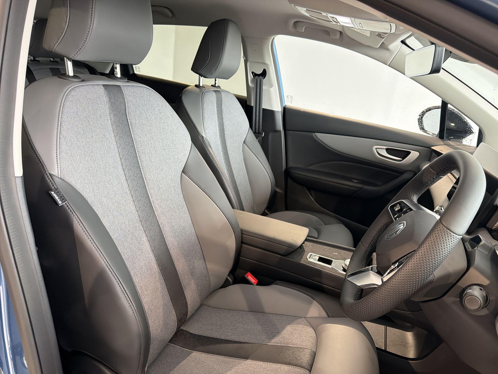 2026 MG Mg4 Premium LR - vehicle photo 9 for sale on PureCar