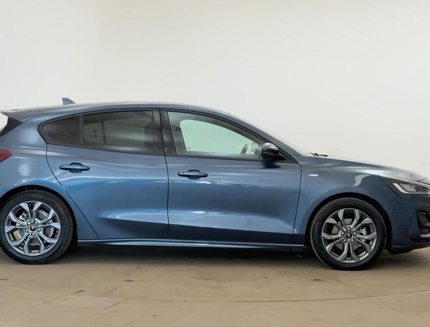 Ford Focus Photo 4a81a715-0196-4af8-b40f-ab96f3afc965.jpg