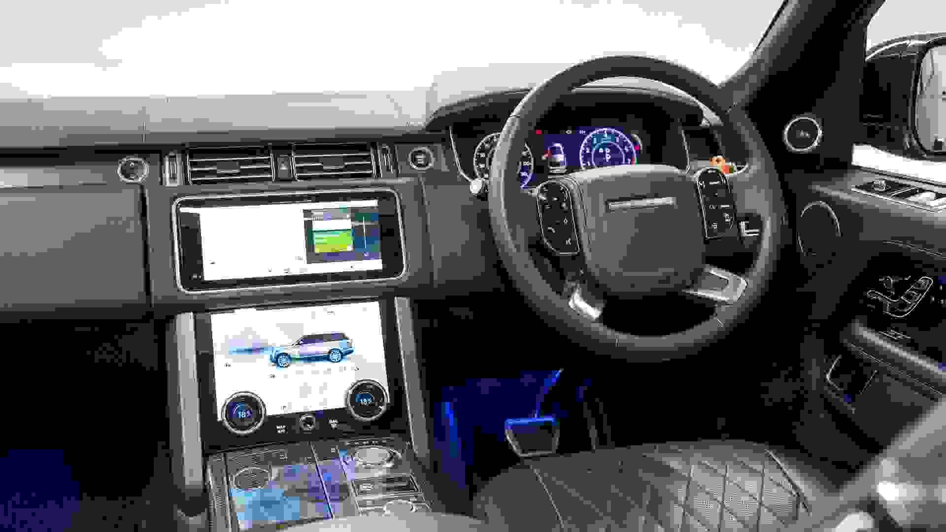 Land Rover RANGE ROVER Photo 4a86444e-1bd4-458b-9295-60b47bace35b.jpg