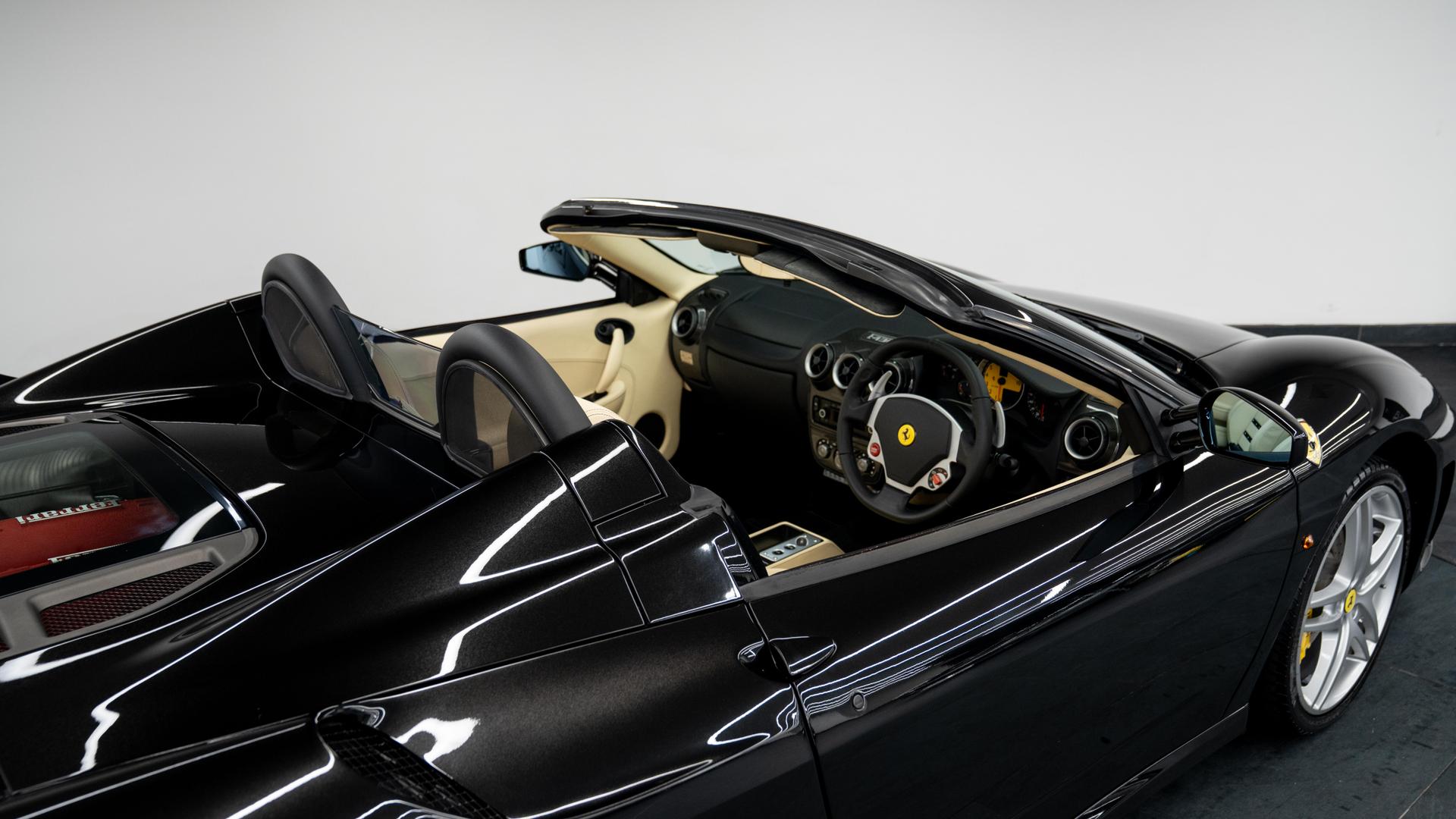 Ferrari F430 Photo 4a89828b-369f-45d7-978a-48e88f32ebbf.jpg