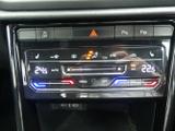 Volkswagen T-Roc Photo 14