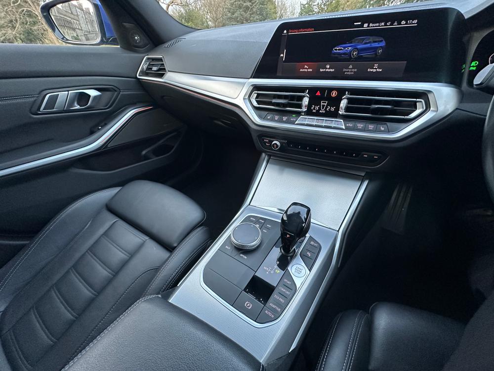 Used BMW 3 Series LV70CNE 26
