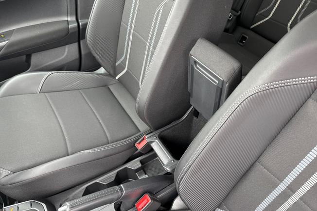 VOLKSWAGEN Taigo Photo 42