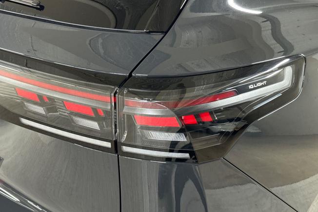 VOLKSWAGEN Tiguan Photo 18