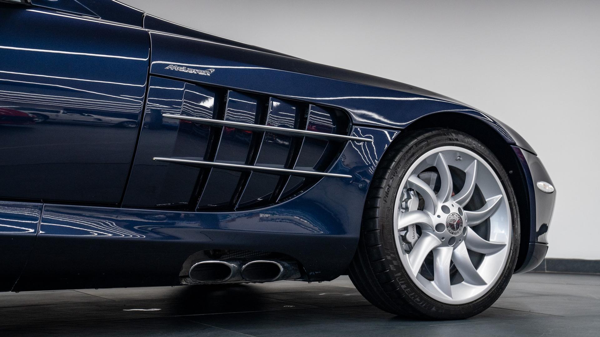 Mercedes-Benz SLR McLaren Photo 4ab1a85b-48ea-45d7-86f7-d4ade95031a3.jpg