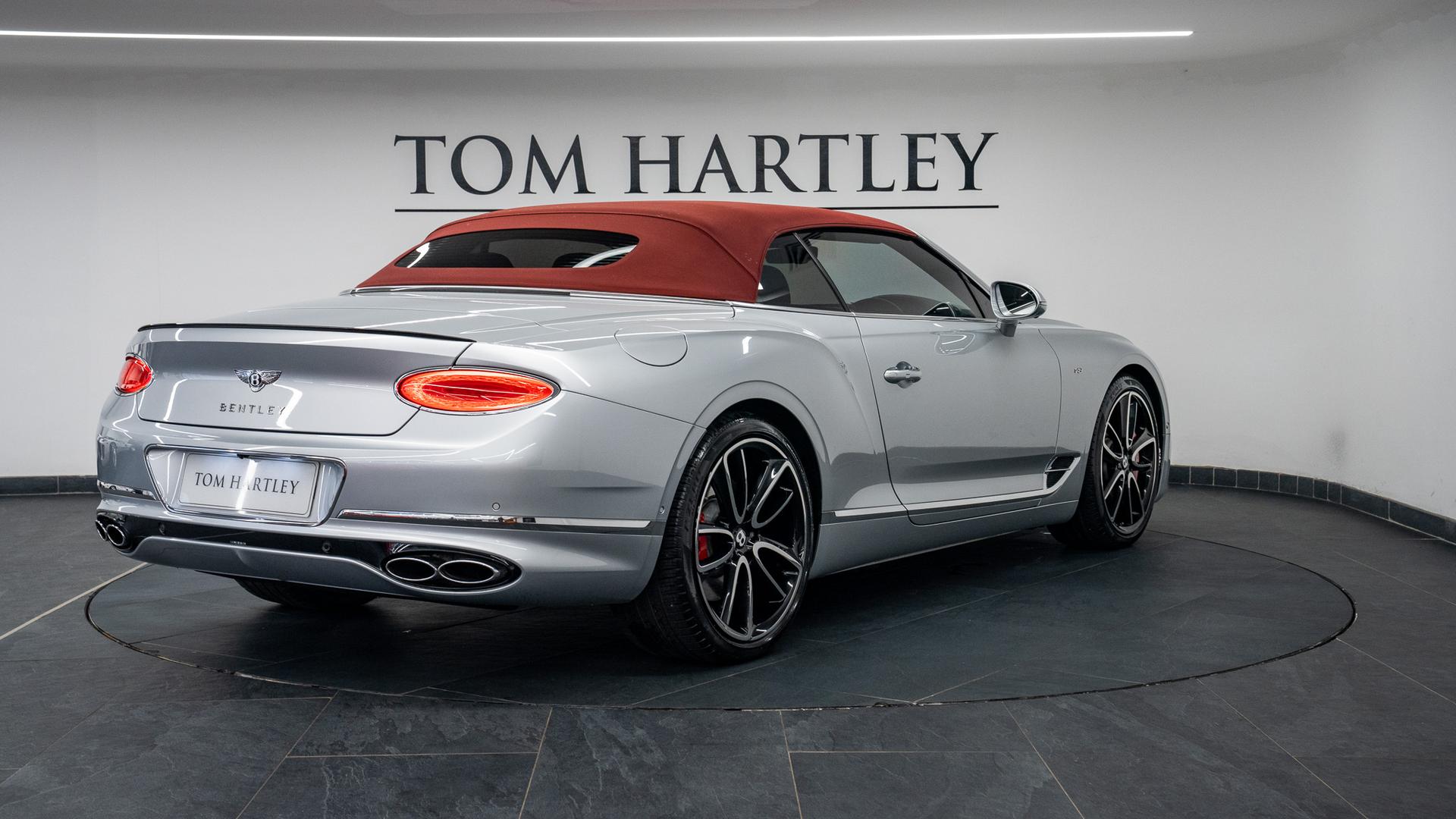 Bentley Continental Photo 4ab79162-29ed-456a-b56e-c0f4cb503773.jpg