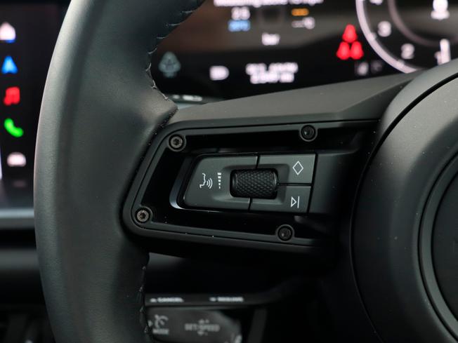 PORSCHE 911 Photo 25
