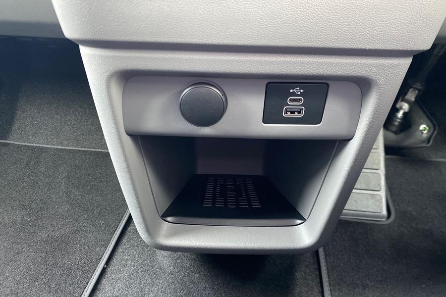 Ford TRANSIT CUSTOM Photo 4ad47f79-ab34-4699-9cb2-d5814376d12e.jpg