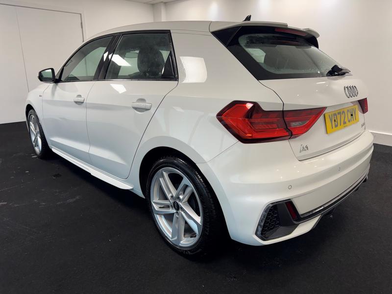 Audi A1 Photo 4ae066d1-b0a3-40df-a06f-217e81356f34.jpg