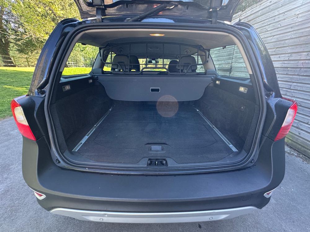 Used Volvo XC70 RE11DBU 24