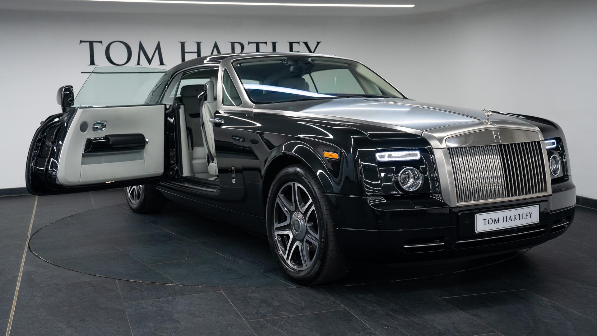 Rolls-Royce Phantom Photo 4aecedba-d36b-4f69-b13c-b8b2147b7007.jpg