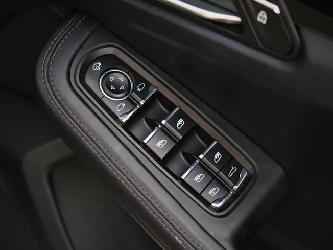 PORSCHE Macan Photo 24