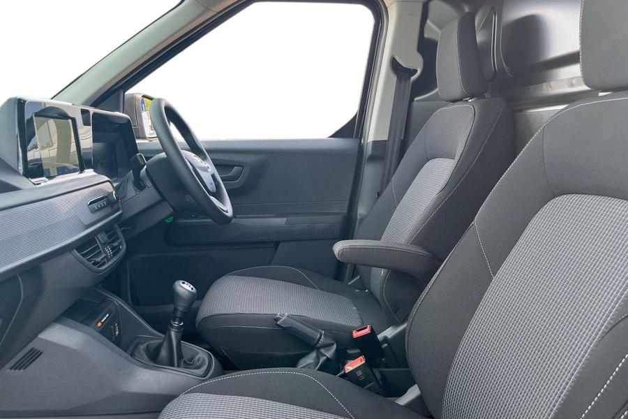 Ford TRANSIT COURIER Photo 4af2560f-4d40-4df5-9e97-82a51f762967.jpg