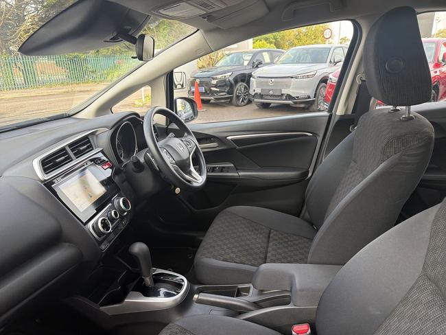 Honda Jazz Photo 4af8161f-3cc4-448d-99ed-647ca97f28ad.jpg