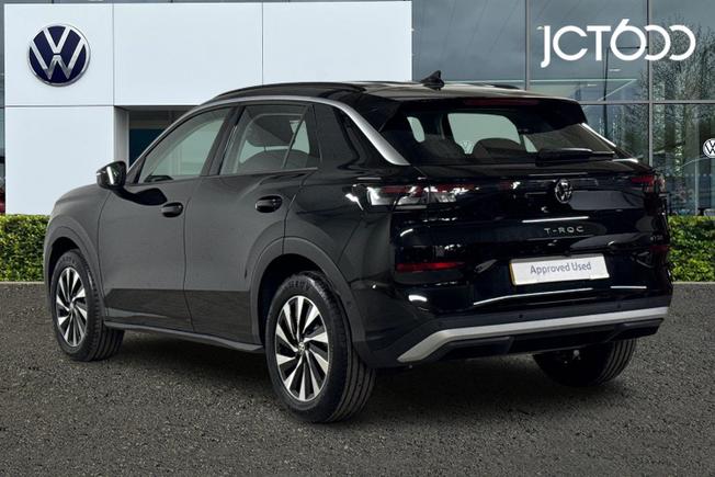 Volkswagen T-Roc Photo 3