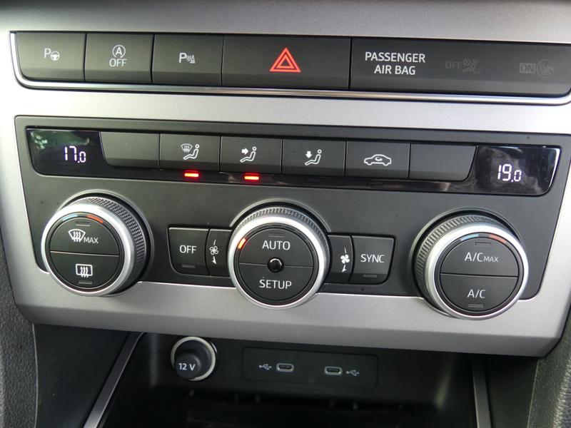 SEAT Ateca Photo 4b06e364-ee88-49cb-9f0e-180353f0a359.jpg