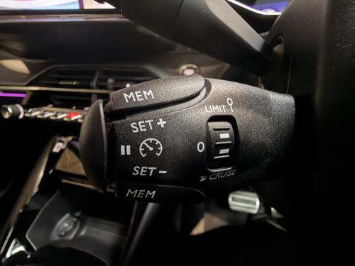 Peugeot E-2008 Photo 4b12c3ea-5c54-493d-87a2-5ae5b962aa42.jpeg