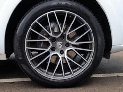 PORSCHE Cayenne Photo 4