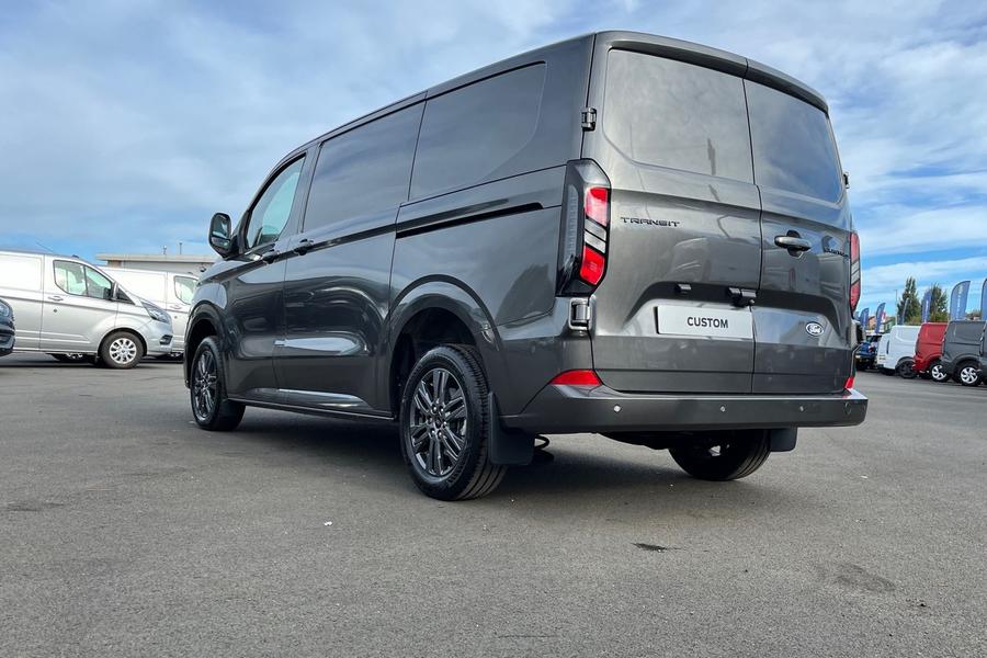 Ford TRANSIT CUSTOM Photo 4b21192b-391a-4704-8ac3-3879b7304b09.jpg