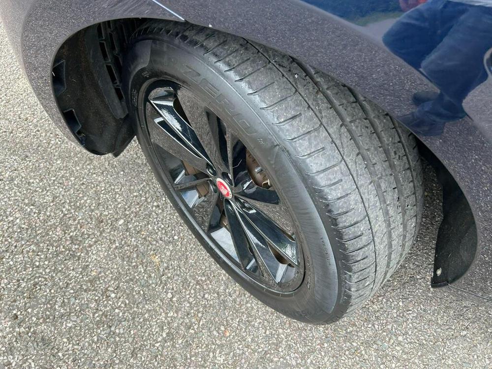 Used Jaguar F-PACE WV72YXT 31