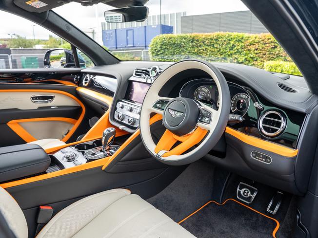 BENTLEY Bentayga Photo 11