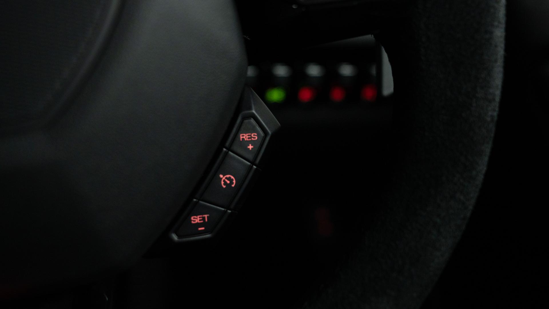 LAMBORGHINI Huracan Photo 4b382f8b-c9d0-42ca-bc81-d976caf83802.jpg