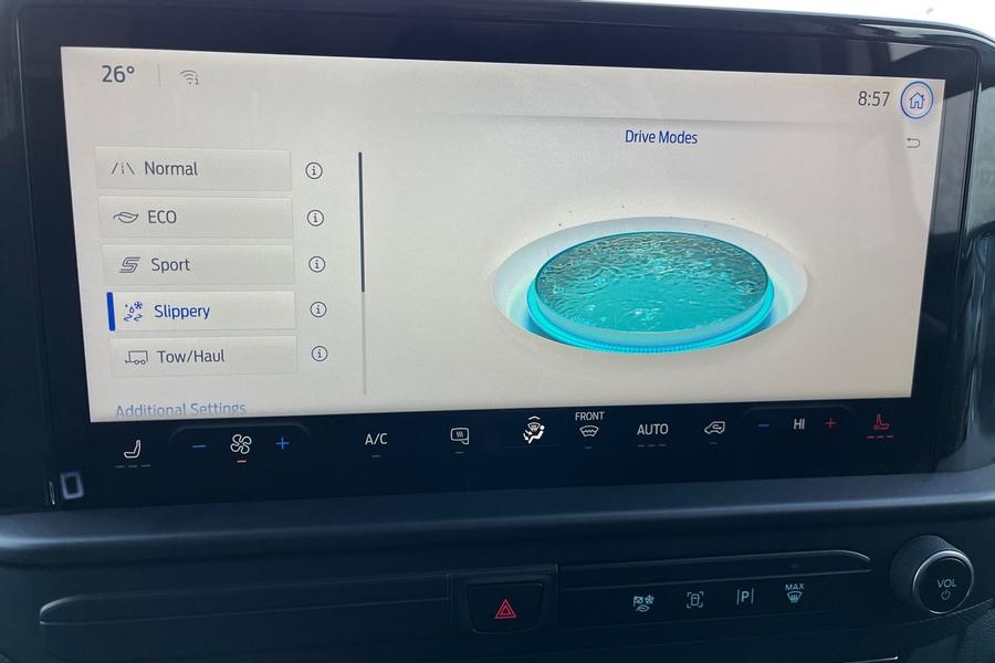 Ford E-TRANSIT CUSTOM Photo 4b407004-251d-4cee-88bd-a7ac4e85b994.jpg