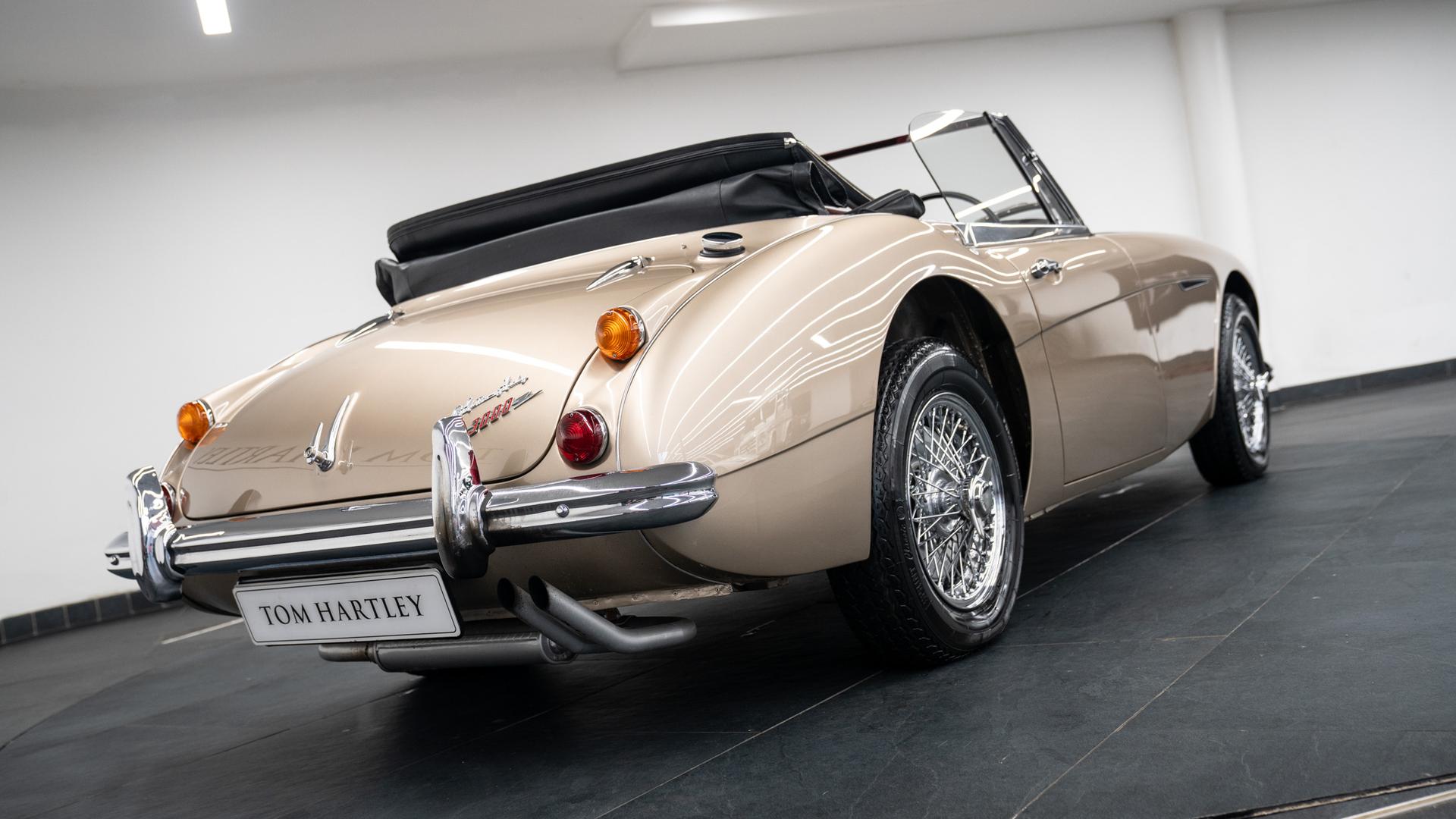 Austin Healey Photo 4b4dc6ea-7113-4e21-a01a-8c41f4399a62.jpg