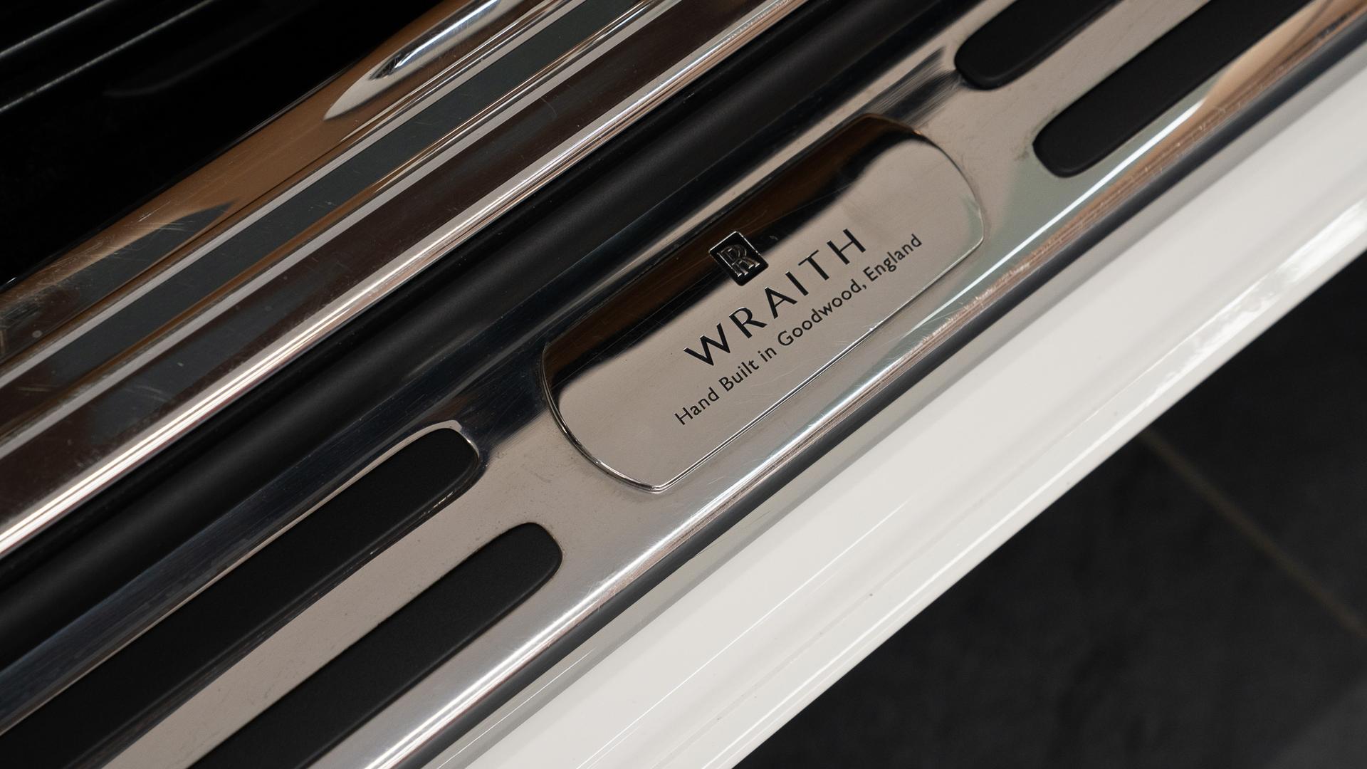Rolls-Royce Wraith Photo 4b593ca2-e5b4-46cf-8255-af5e910f5a20.jpg