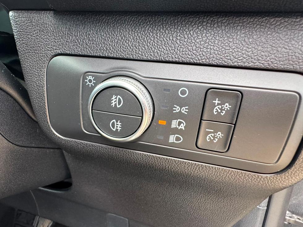 Ford Kuga Photo 4b606983-e92d-48d7-9284-913f8e1510bf.jpeg