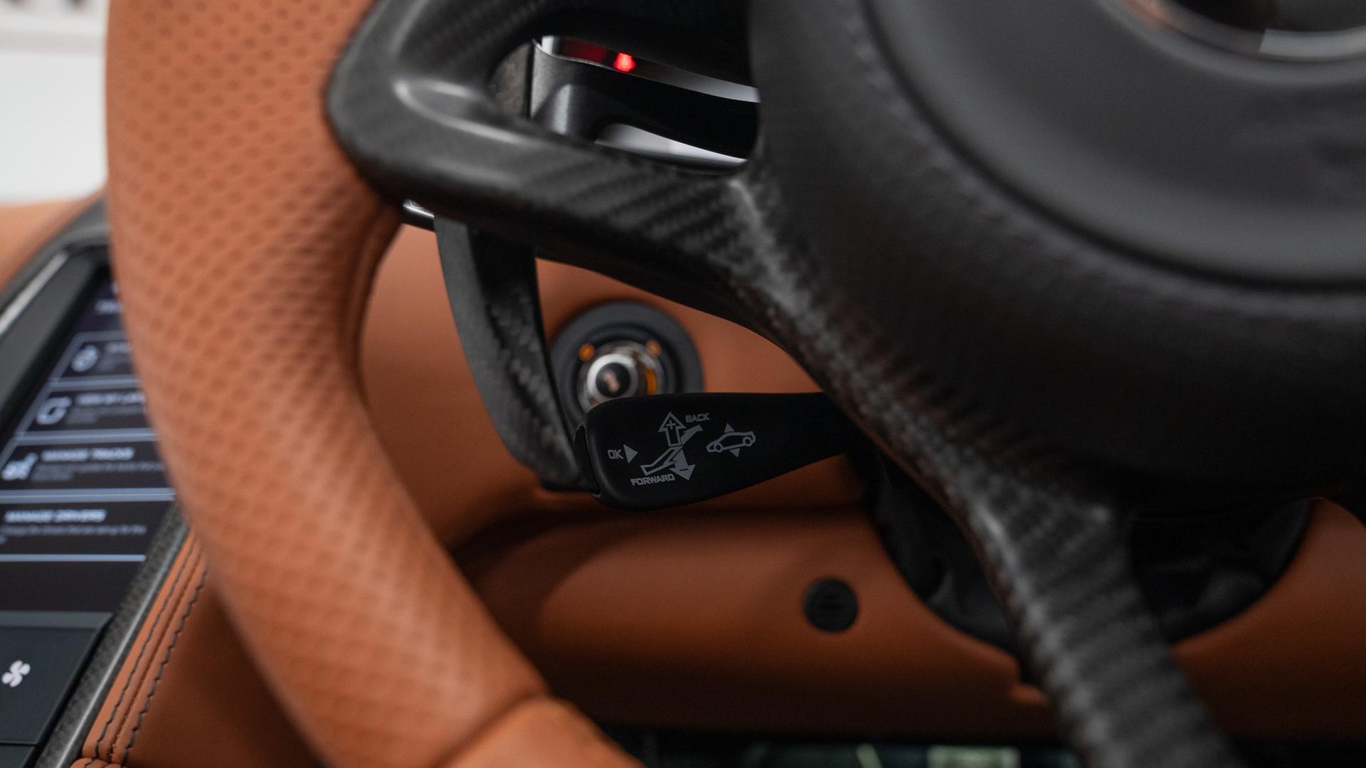 McLaren 675 LT Photo 4b6f0eb4-26b4-4b44-8e40-e6d166764d5b.jpg