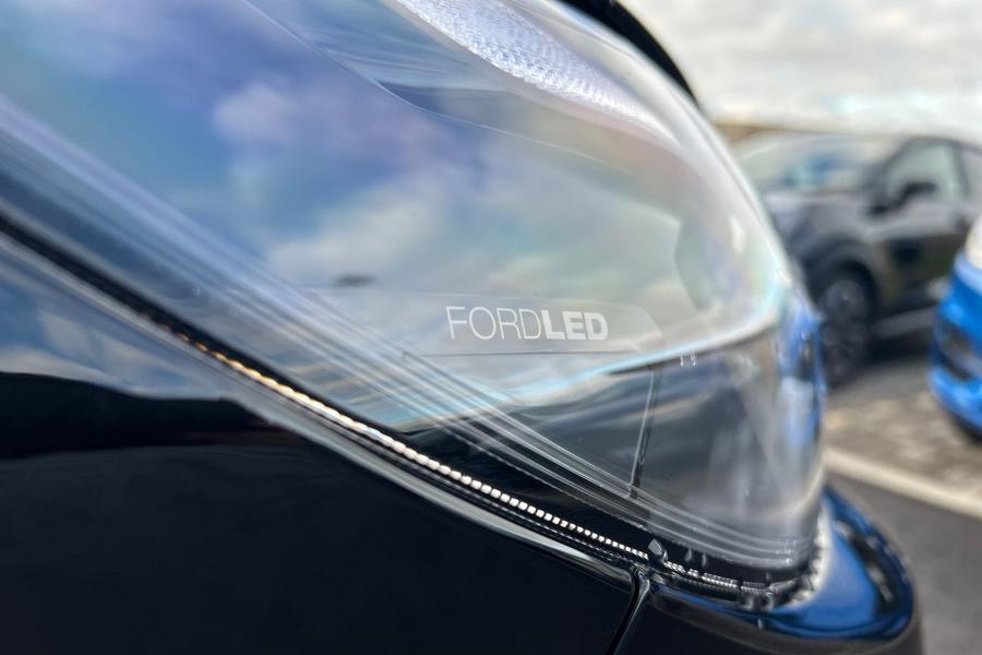 Ford TRANSIT CUSTOM Photo 4b814734-6f48-4f12-9d96-5c4d8e644f75.jpg