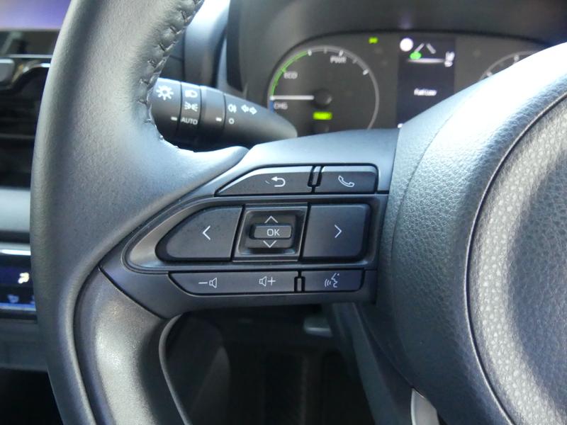 Toyota Yaris Photo 4b826a0c-6120-4590-9176-59a3b850f2f1.jpg
