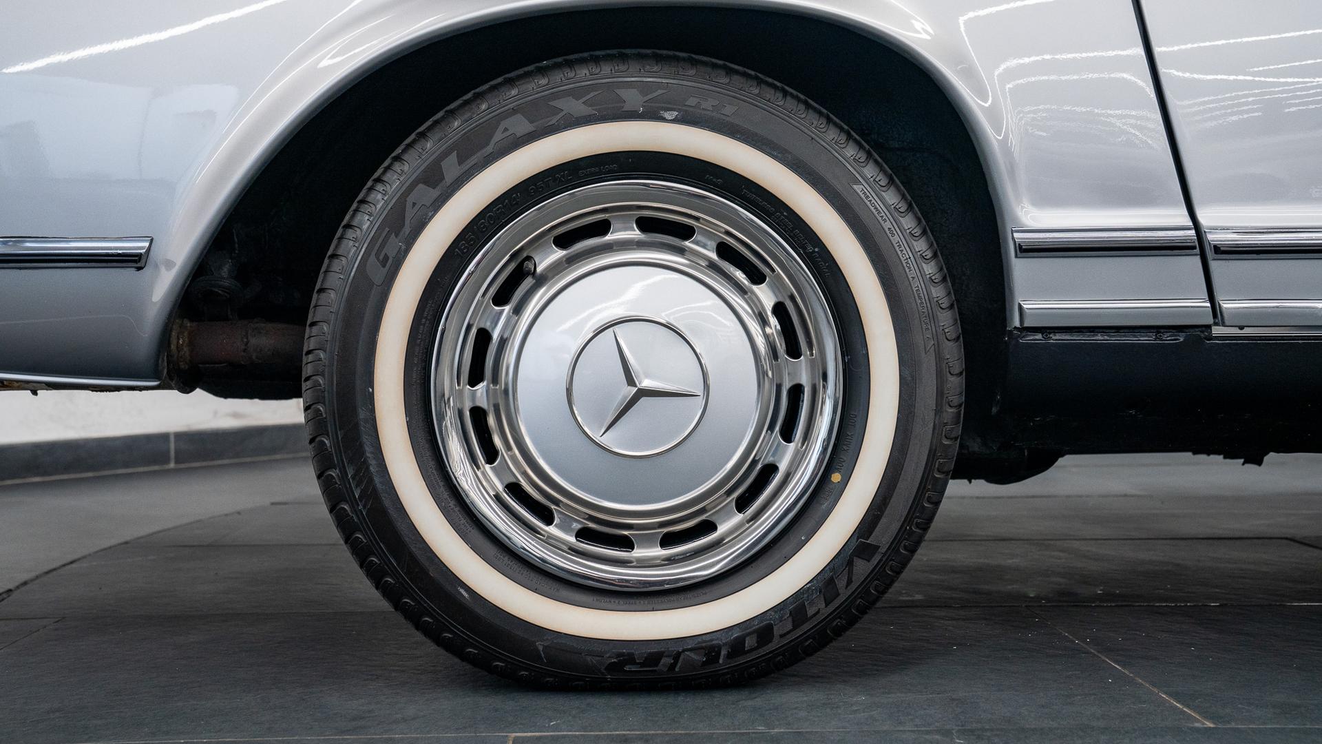 Mercedes-Benz 280 SL Photo 4b887069-e18b-4b80-861c-c13139d6adb6.jpg