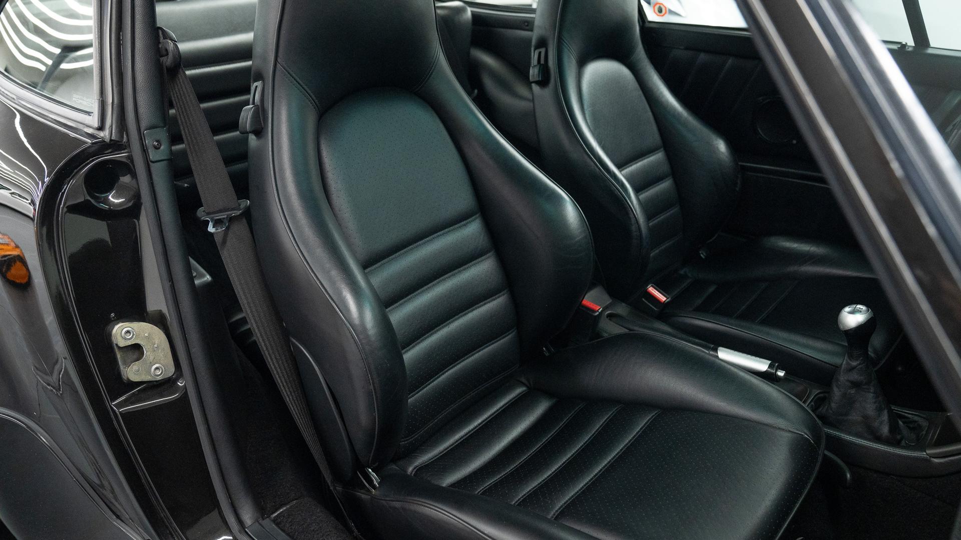 Porsche 911 Photo 4b96837d-acc2-45f4-bfa6-bfaa57a1ae1c.jpg