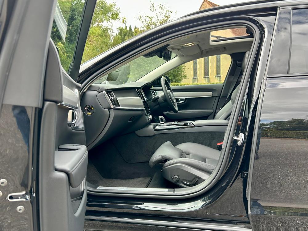 Used Volvo V90 RJ74MXU 24