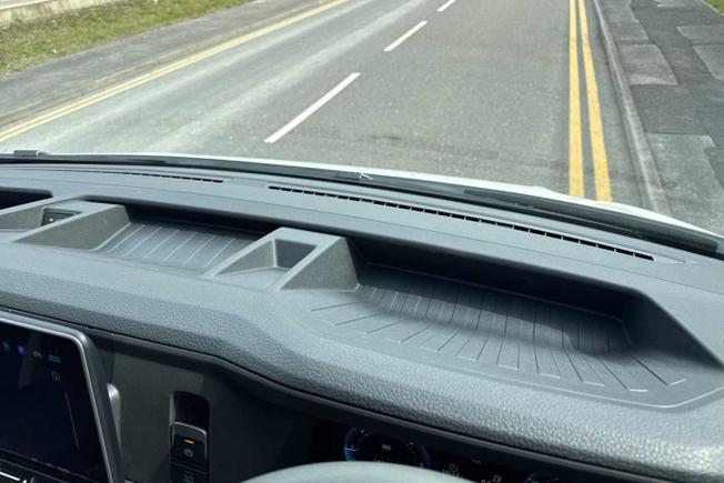 VOLKSWAGEN Crafter Photo 42