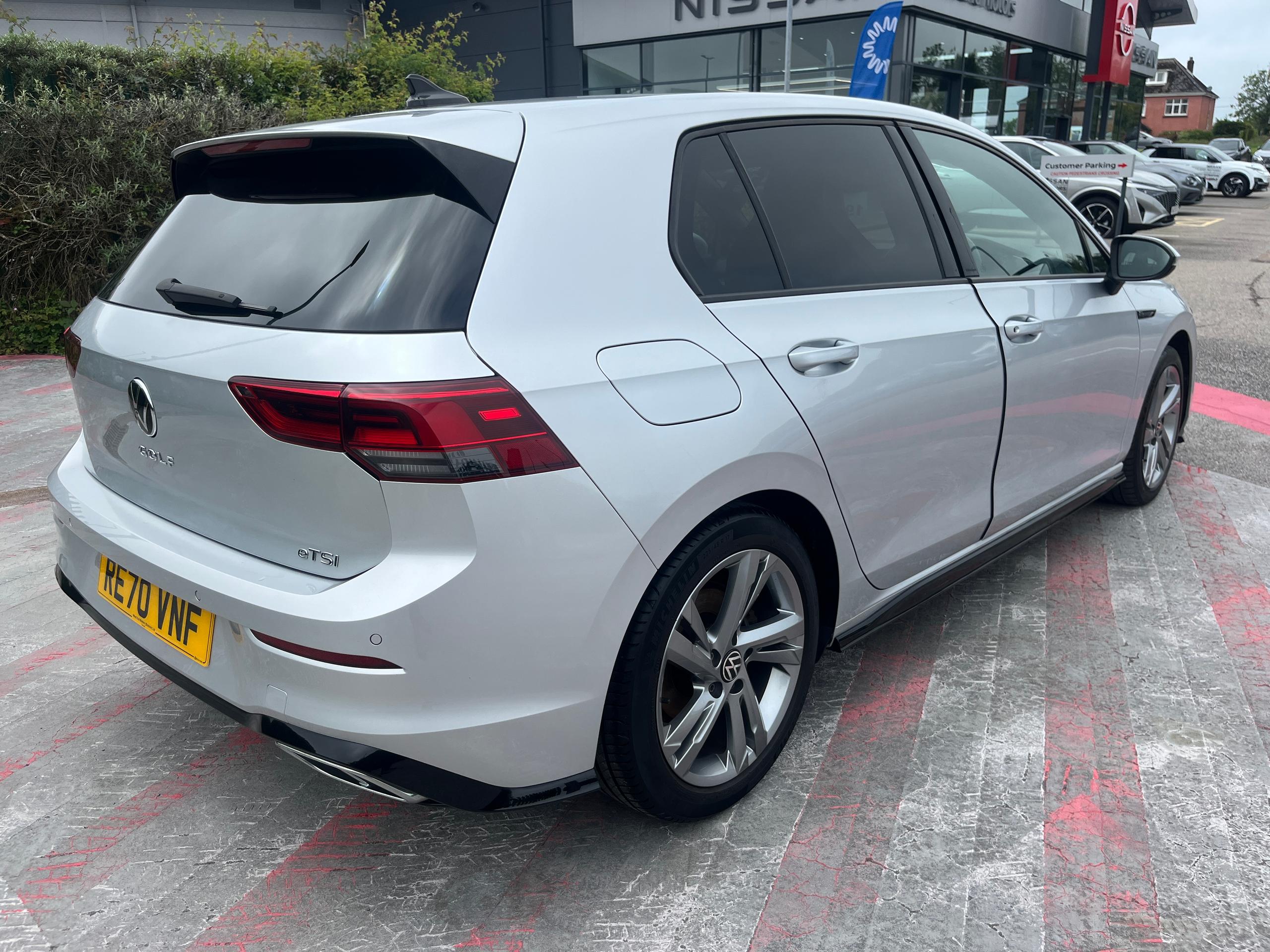 Volkswagen Golf Photo 31